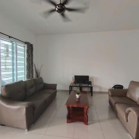 Karak Indah Homestay Exterior photo